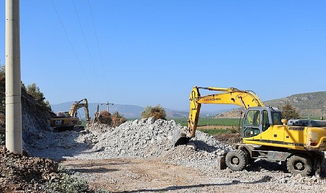 Efes Selçuk’ta Su ve Altyapı Çalışmaları Hız Kesmiyor