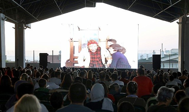 Çankaya’da Açık Hava Sinema Keyfi Neşeli Günler ile Başladı