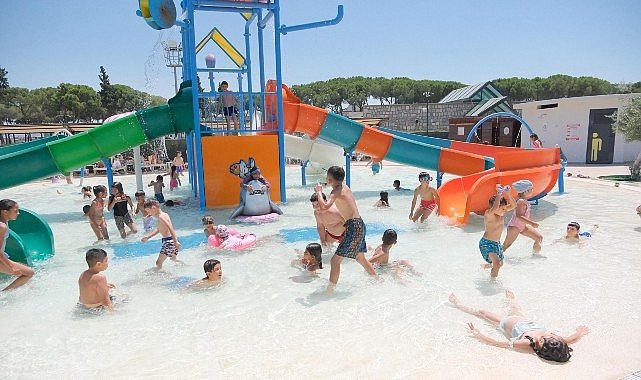 Çocuklar Aquaparkta Serinliğe Doydu, Aileler Başkan Çerçioğlu’na Teşekkür Etti
