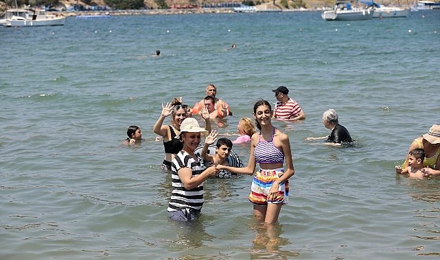 Engelli Bireyler İçin Deniz Keyfi: Konak Belediyesi’nden Anlamlı Etkinlik