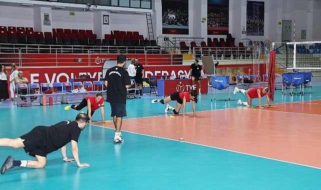 Nilüfer Belediyespor Eker Voleybol Takımı Sezon Hazırlıklarına Başladı