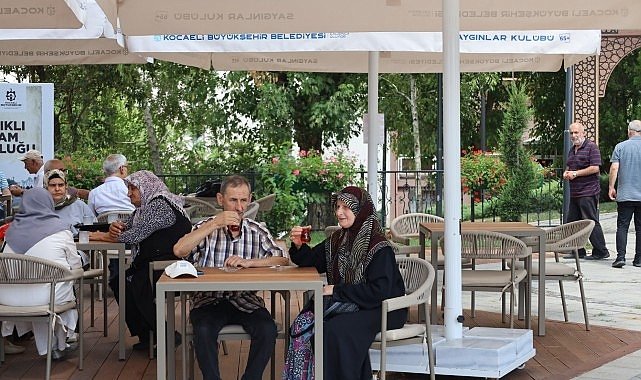 45 Yıllık Sevda: Saygınlar Kulübü’nde Mutlu Bir Çift