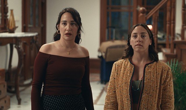 Platonik: Mavi Dolunay Otel 18 Eylül’de Netflix’te