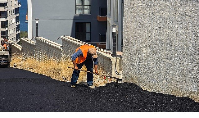 Gemlik’te Hisar Mahallesi’nin Yolu Yenilendi