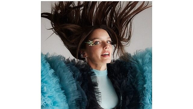 Nil Karaibrahimgil, bomontiada’da Akustik Konser Verecek