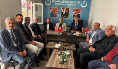 Yüksel Duman, özellikle deprem sonrası ayakta kalma mücadelesi veren esnafın yaşadığı sıkıntılara dikkat çekti