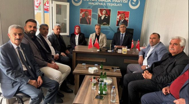 Yüksel Duman, özellikle deprem sonrası ayakta kalma mücadelesi veren esnafın yaşadığı sıkıntılara dikkat çekti